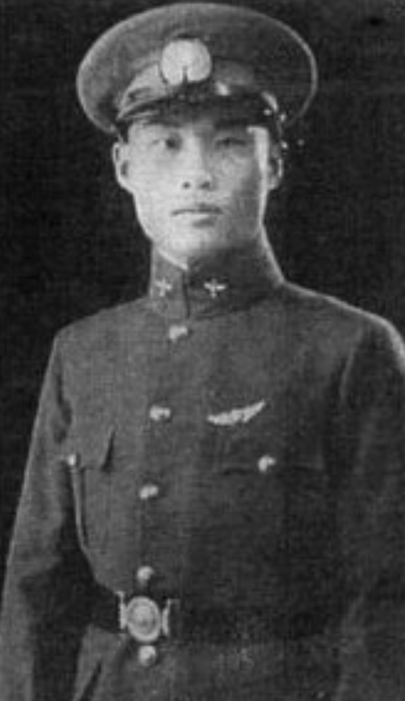 李有幹戎装照，中华民国空军中尉，1937年九一八夜殉国，时年24岁